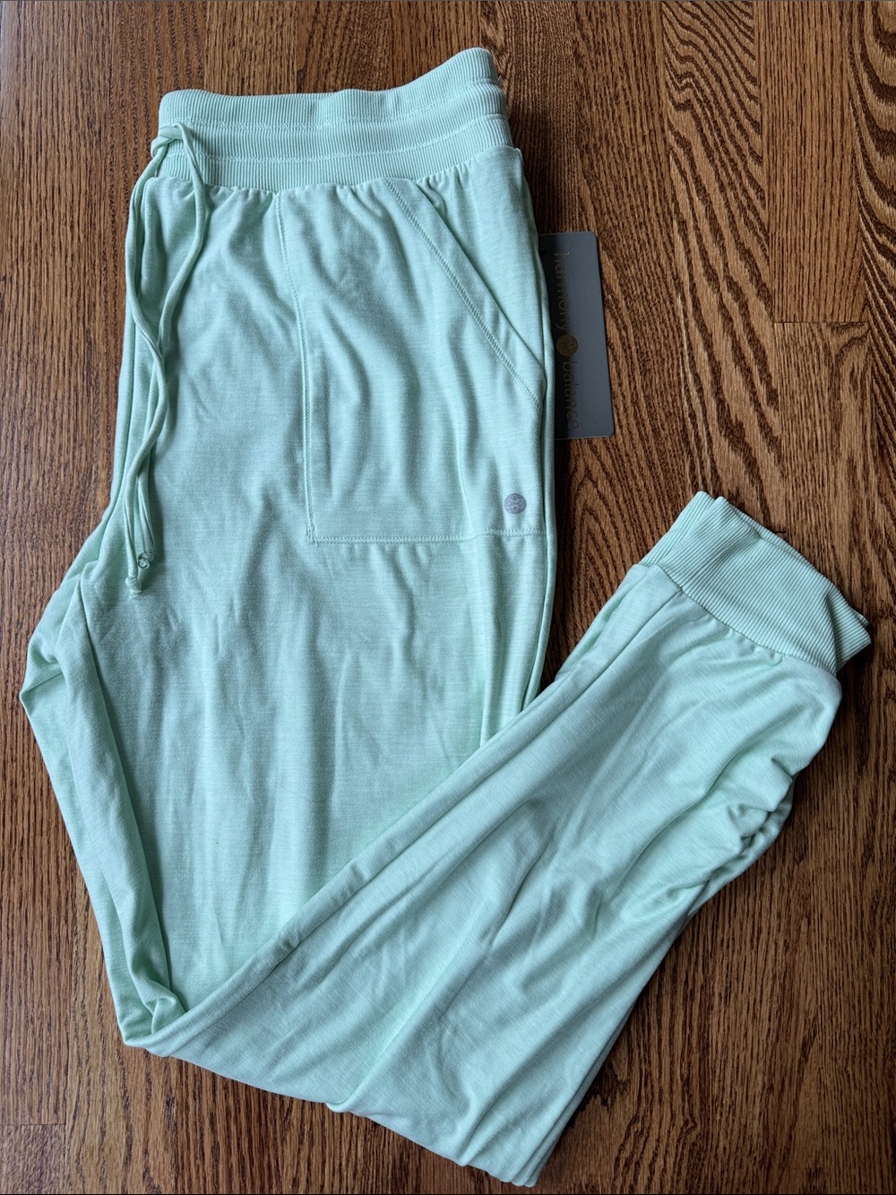 Harmony Balance Mint Green Joggers. Women’s Medium. NWT!